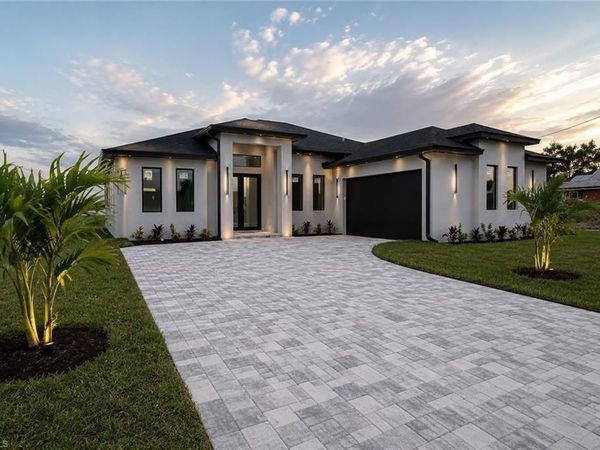 618 NE 12th ST, CAPE CORAL, FL 33909