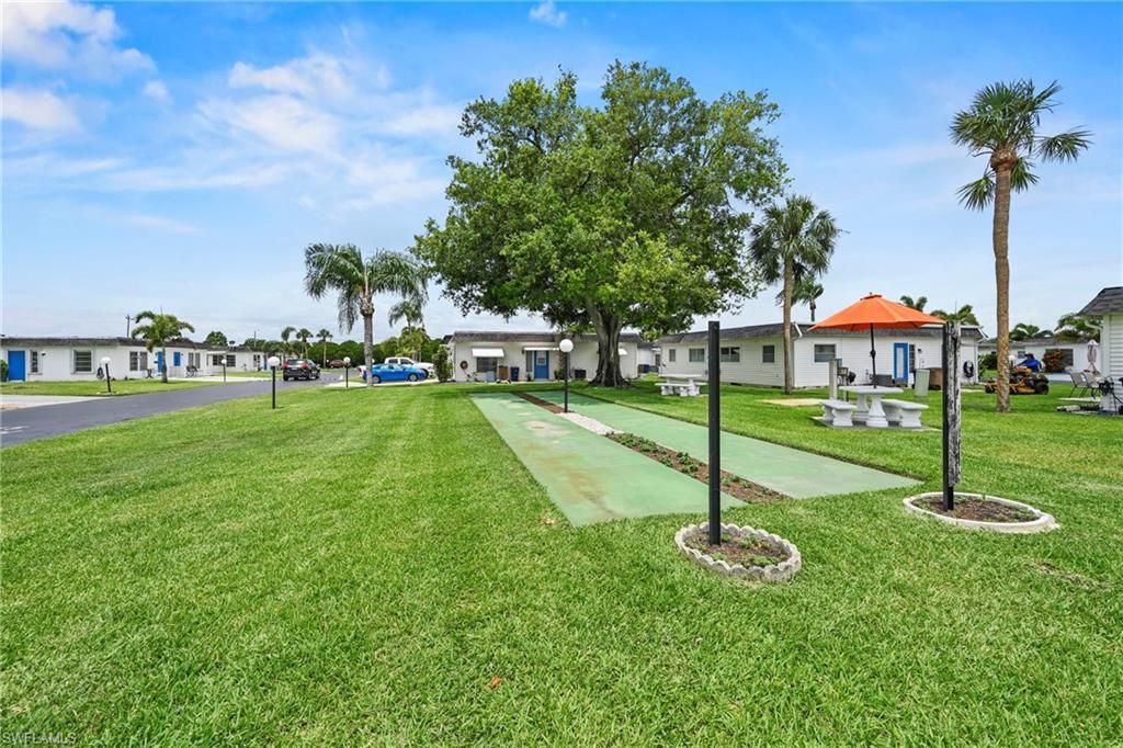 8 Tangerine Ct , Lehigh Acres, FL 33936 Photo