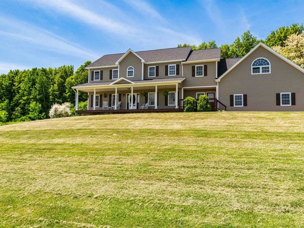 15 Rockledge Road, Milton, VT 05468