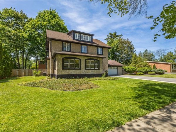 21 Rand Place, Pittsford, NY 14534