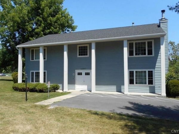 4201 Fairway Drive E, Unit C, Liverpool, NY 13090