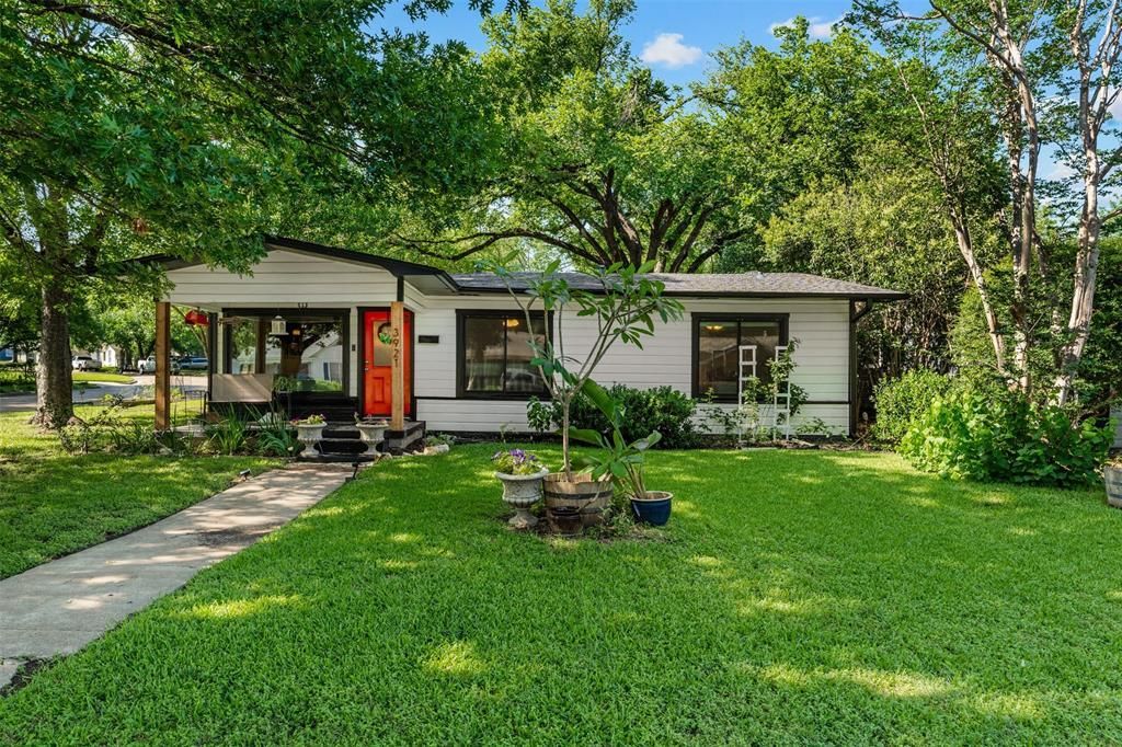 3921 Austin Avenue, Waco, TX 76710 Main Photo