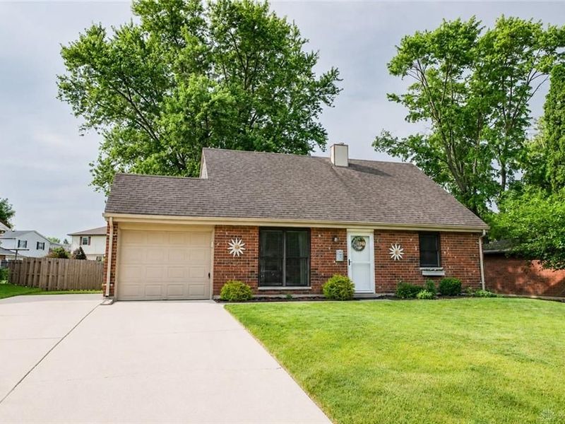 1234 Gettysburg Drive, Troy, OH 45373 Photo 2