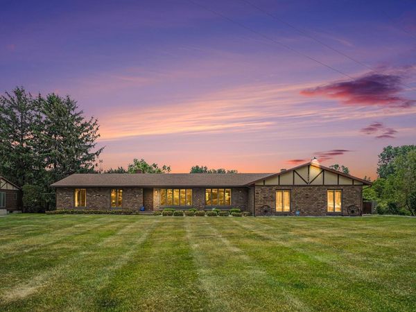 2222 Hayes Street NW, Marne, MI 49435