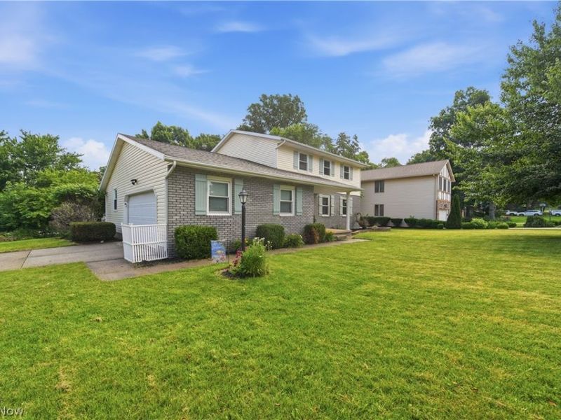 2681 Country Squire Street NW, Uniontown, OH 44685 Photo 37