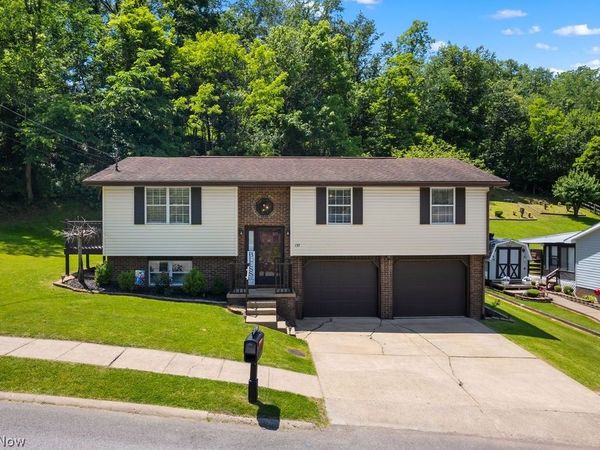130 Wakefield Drive, Washington, WV 26181
