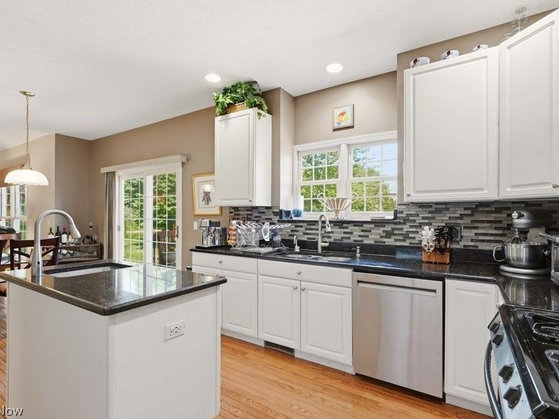 593 Brookstone Court , Copley, OH 44321 Photo 10