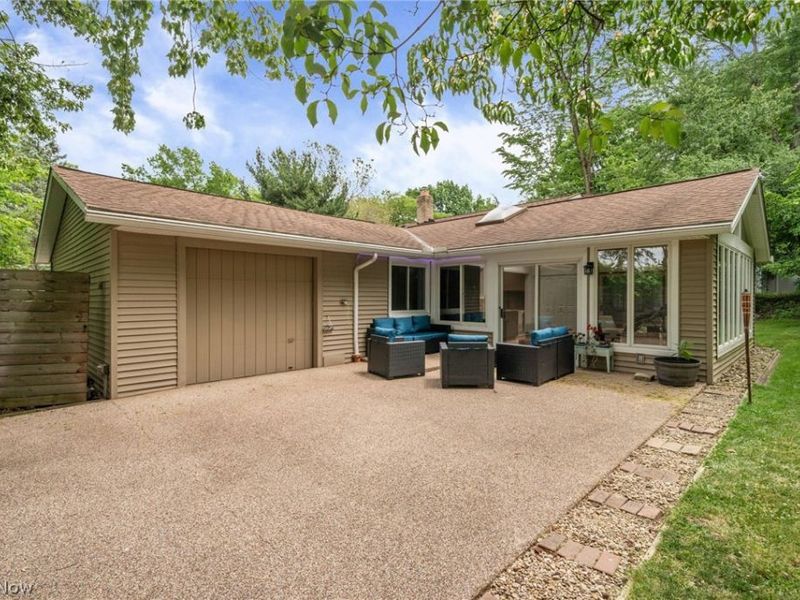 932 Aintree Park Drive, Mayfield Village, OH 44143 Photo 14