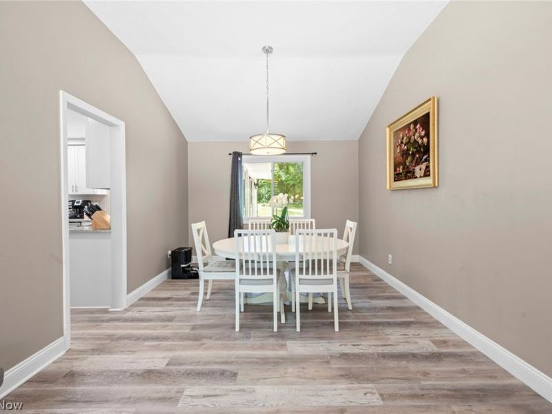 932 Aintree Park Drive, Mayfield Village, OH 44143 Photo 8
