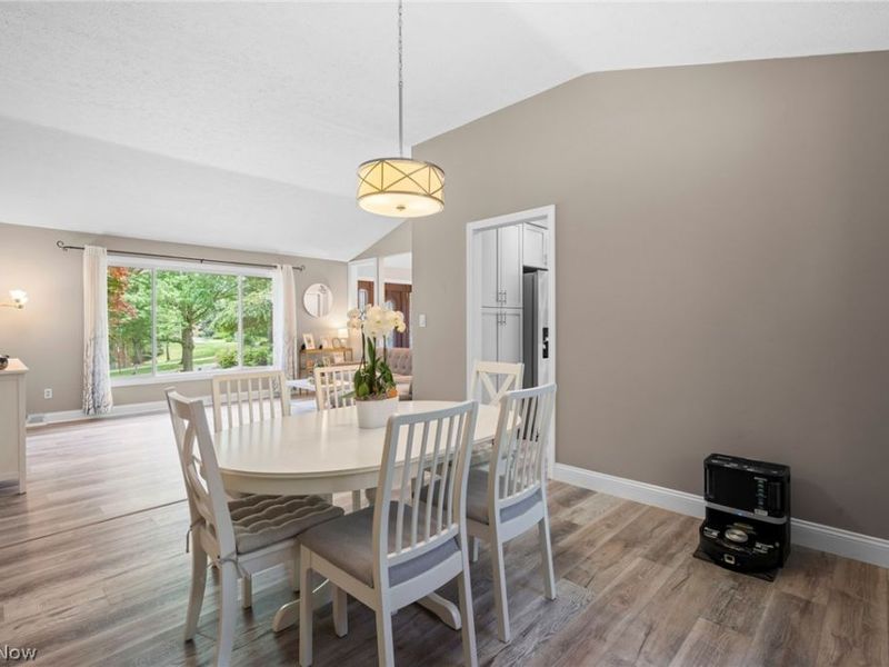 932 Aintree Park Drive, Mayfield Village, OH 44143 Photo 9