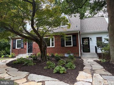 805 RIDGE PLACE, FALLS CHURCH, VA 22046