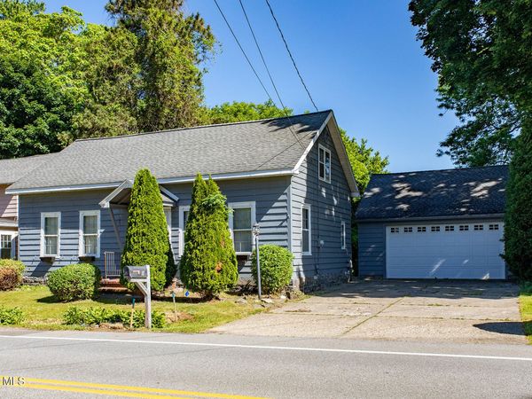 9 Halfmoon Drive, Waterford, NY 12188