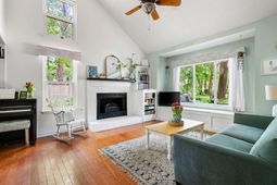738 Boyce Court photo 4
