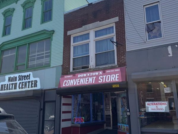 325 Main Street , Poughkeepsie, NY 12601