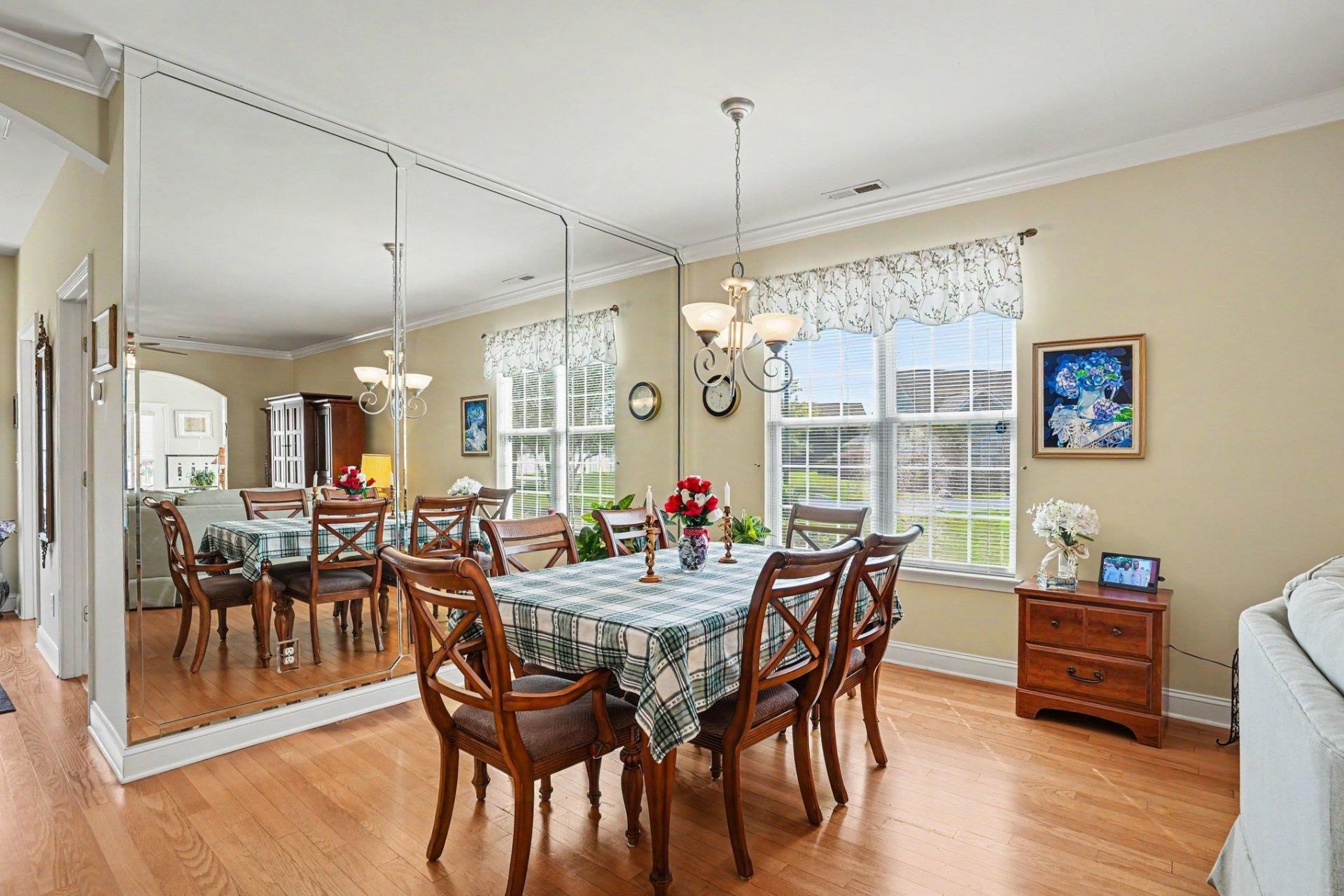 557 Banks Dr.  Photo 10