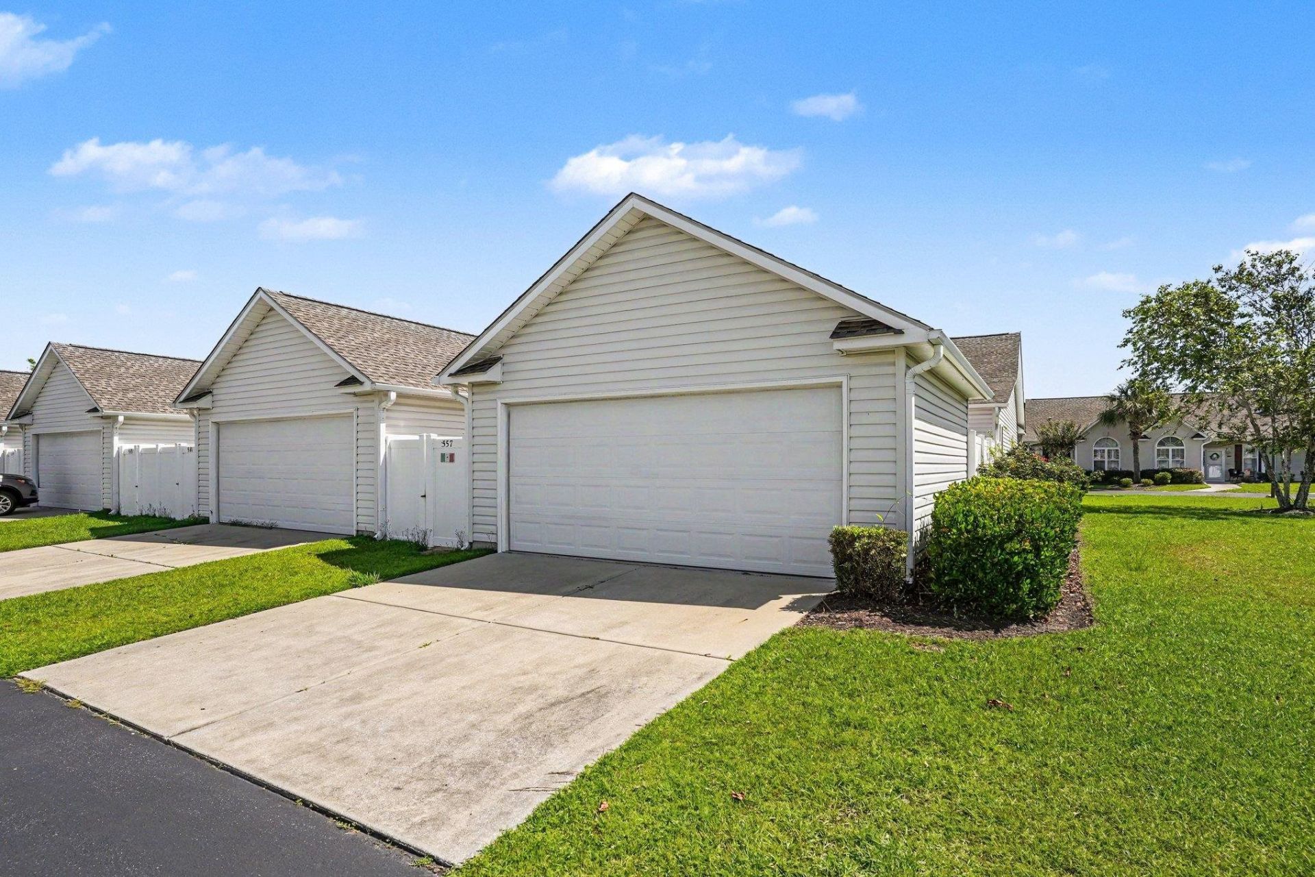 557 Banks Dr.  Photo 26