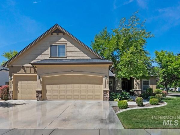 1112 E Kaibab Trail Dr, Meridian, ID 83646