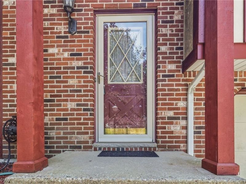 2606 Northam Circle NW, North Canton, OH 44720 Photo 2