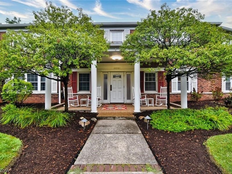 20301 Shelburne Road, Unit 8B, Shaker Heights, OH 44118 Photo 1