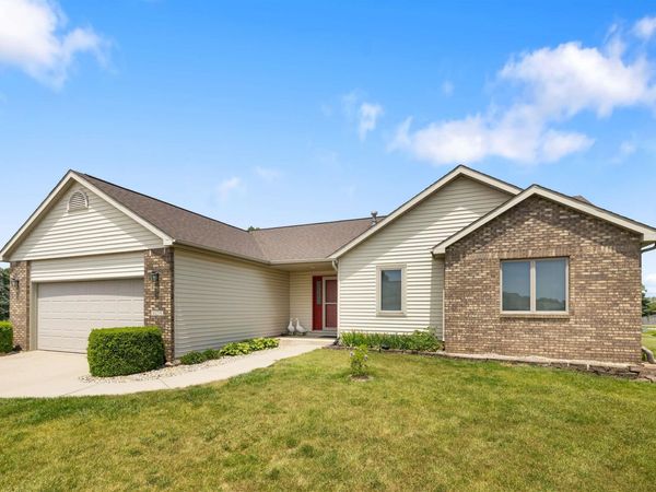4239 Fenwick Drive, New Haven, IN 46774