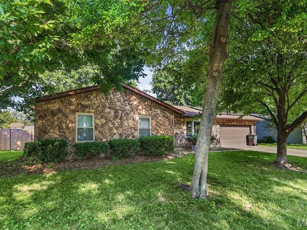 501 St John Drive, Belleville, IL 62221