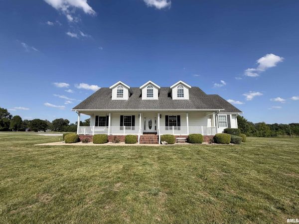 4424 PACIFIC Drive, West Frankfort, IL 62896