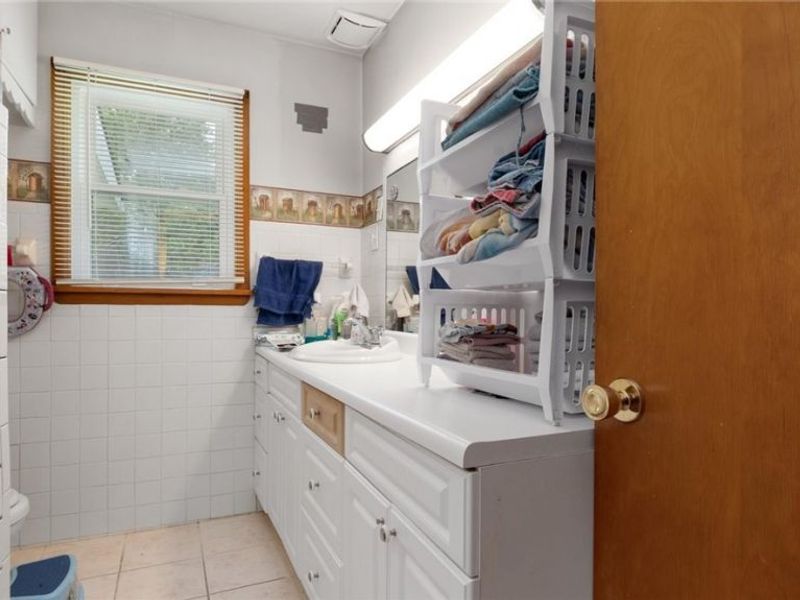 280 E Highland Drive, Zanesville, OH 43701 Photo 11