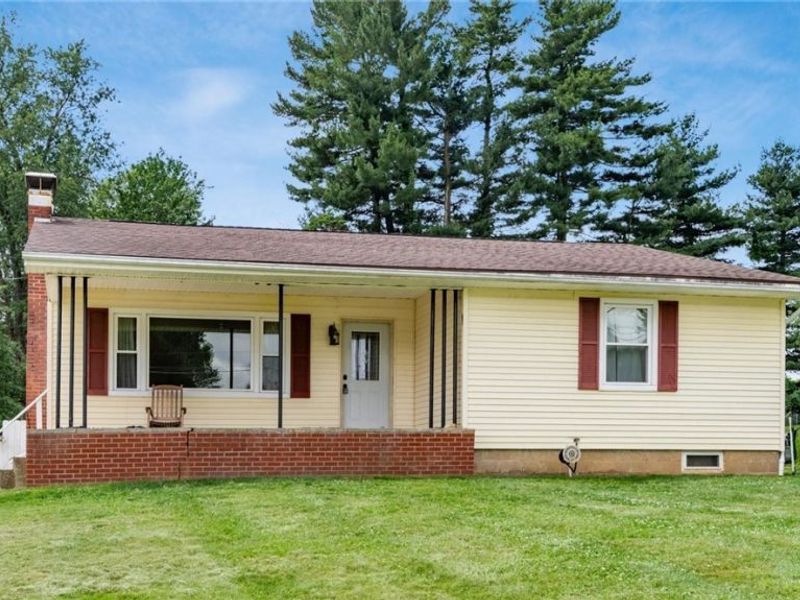 280 E Highland Drive, Zanesville, OH 43701 Photo 2