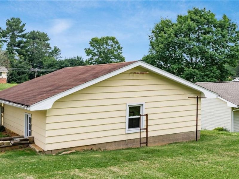 280 E Highland Drive, Zanesville, OH 43701 Photo 26