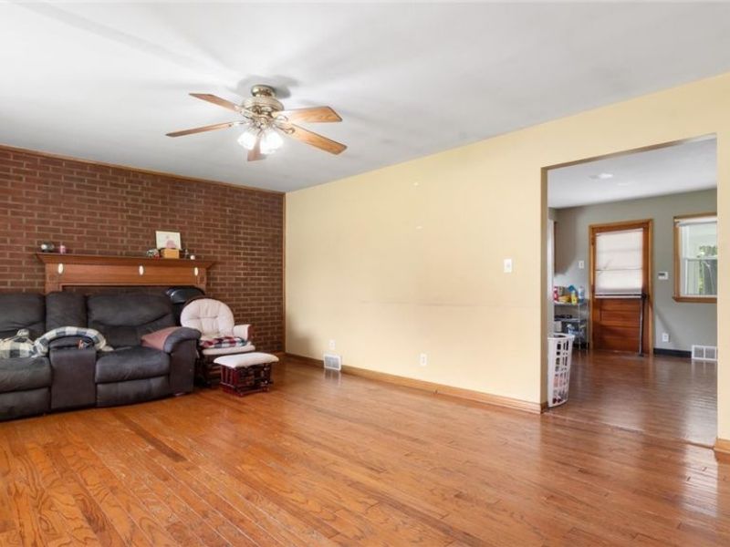 280 E Highland Drive, Zanesville, OH 43701 Photo 3