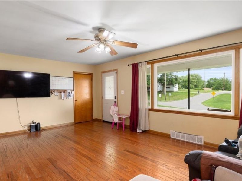 280 E Highland Drive, Zanesville, OH 43701 Photo 5