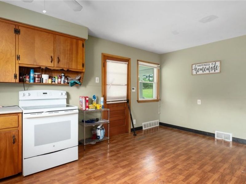 280 E Highland Drive, Zanesville, OH 43701 Photo 7