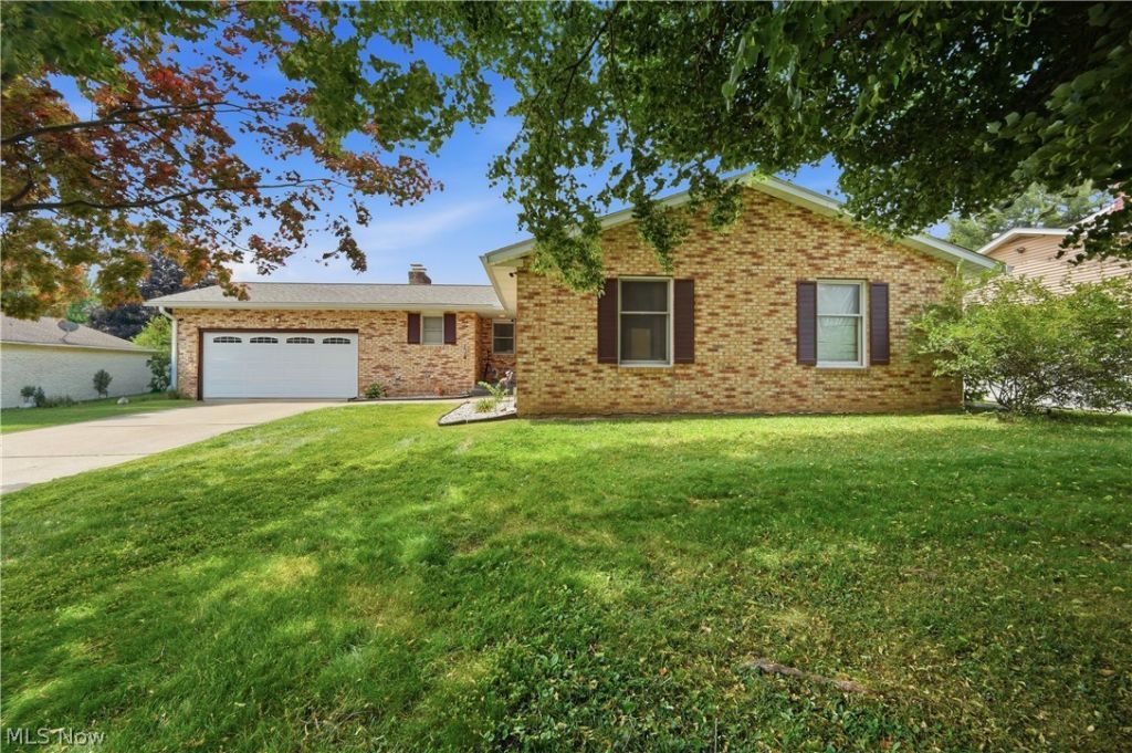 4647 Beverly Avenue Ne, Canton, OH 44714 Main Photo