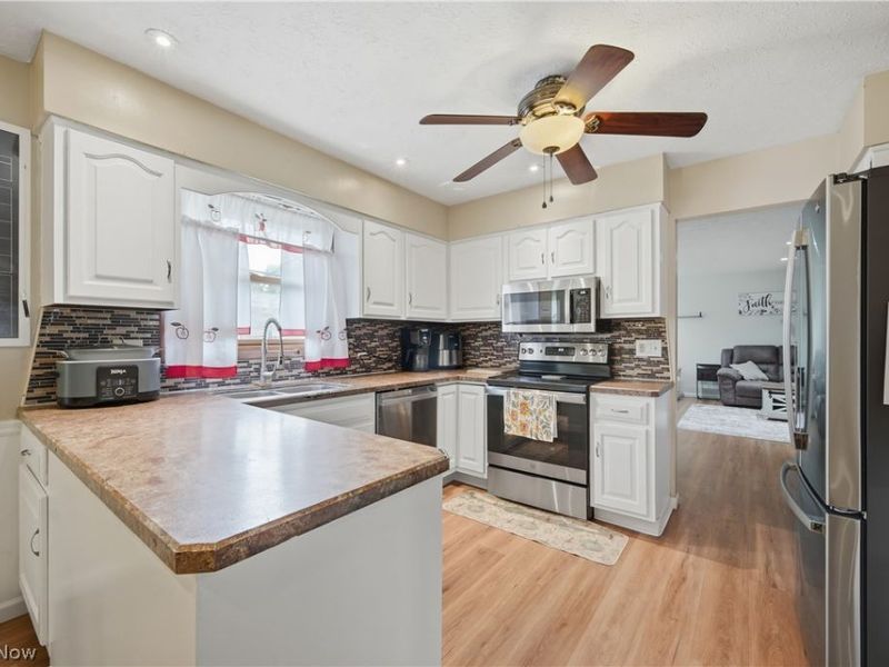 4647 Beverly Avenue NE, Canton, OH 44714 Photo 10