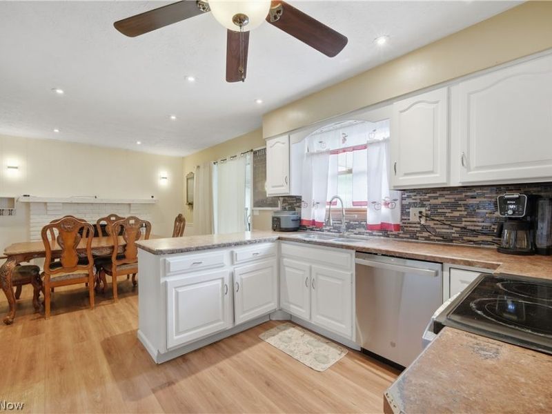 4647 Beverly Avenue NE, Canton, OH 44714 Photo 9