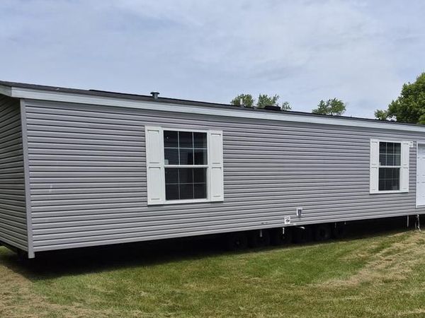 318 HOSTETTER BOULEVARD, NEW CASTLE, DE 19720