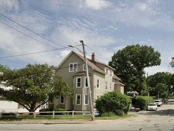 696 Grafton St, Worcester, MA 01604