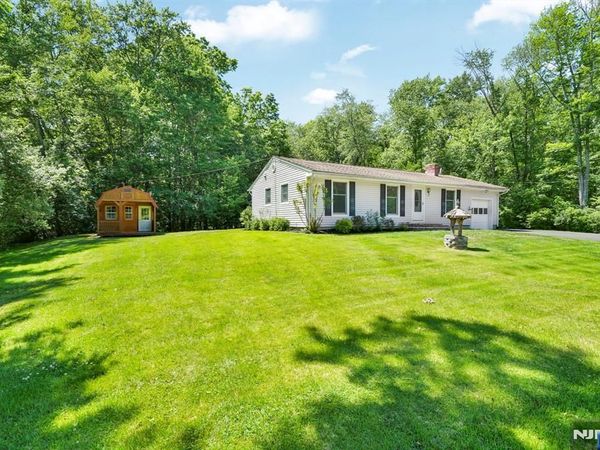 3 Midland Road, Montville Township, NJ 07045