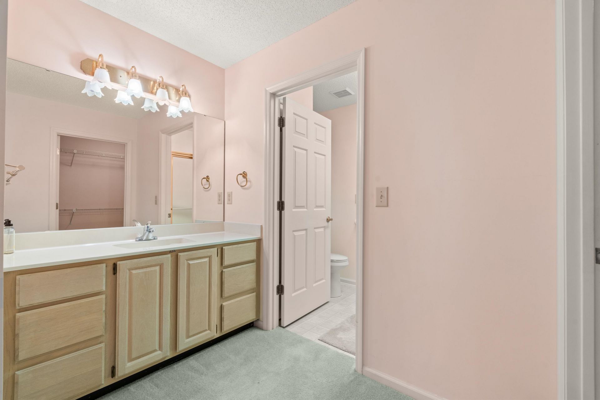 211 Butternut Circle  Photo 14