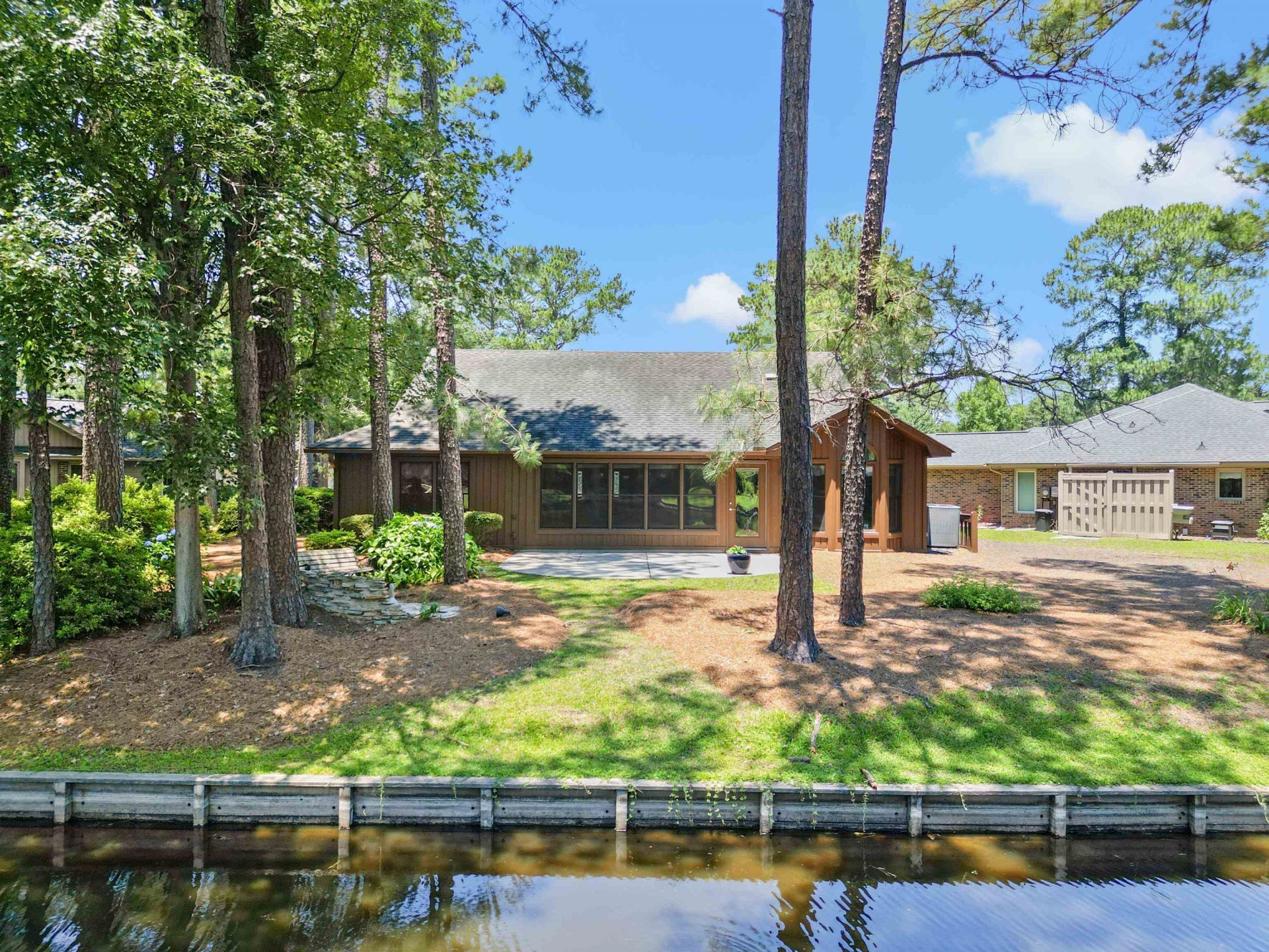 211 Butternut Circle  Photo 24