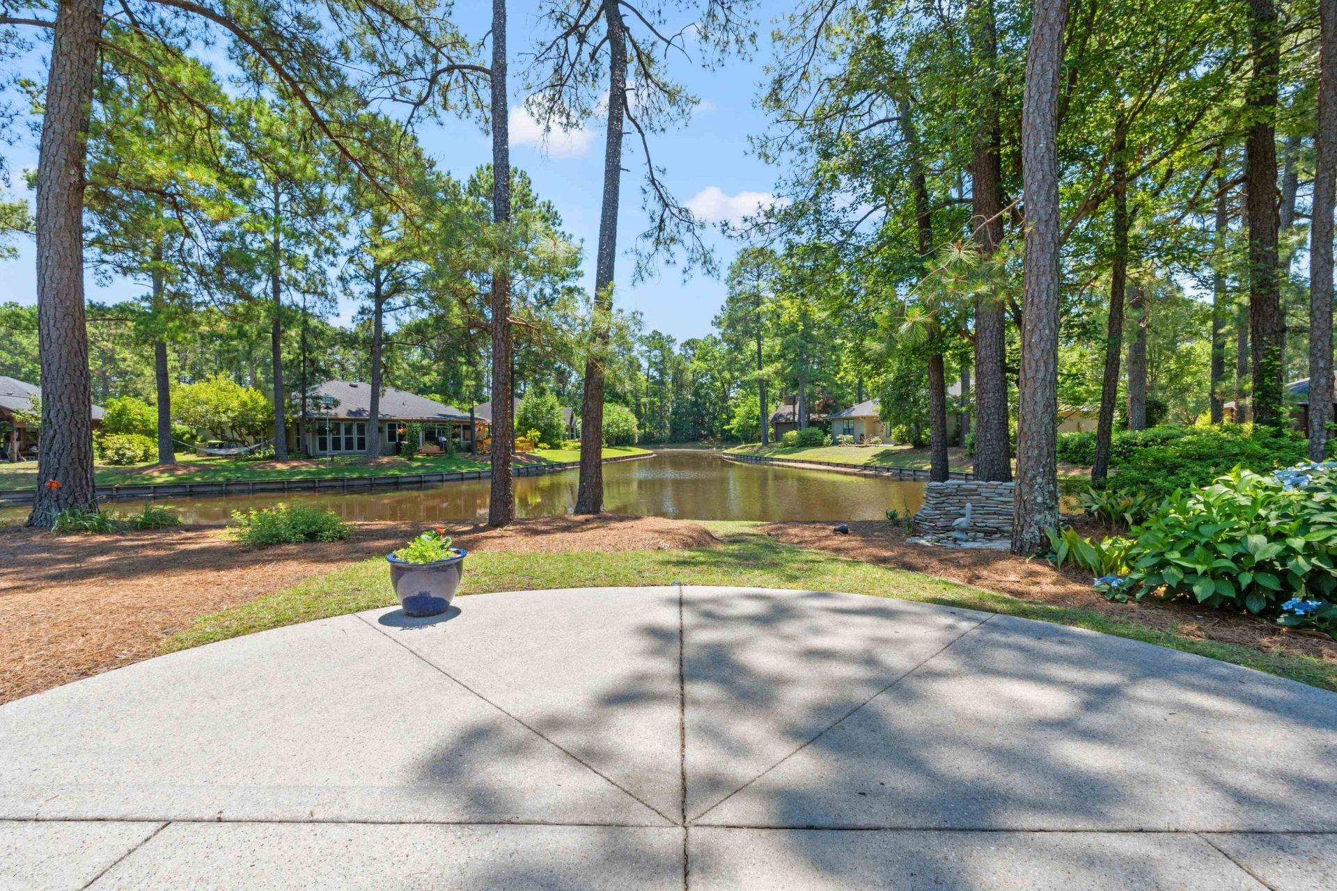 211 Butternut Circle  Photo 4