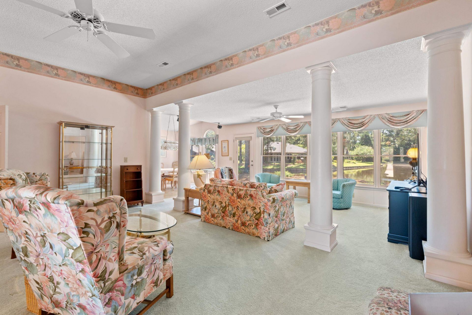211 Butternut Circle  Photo 5