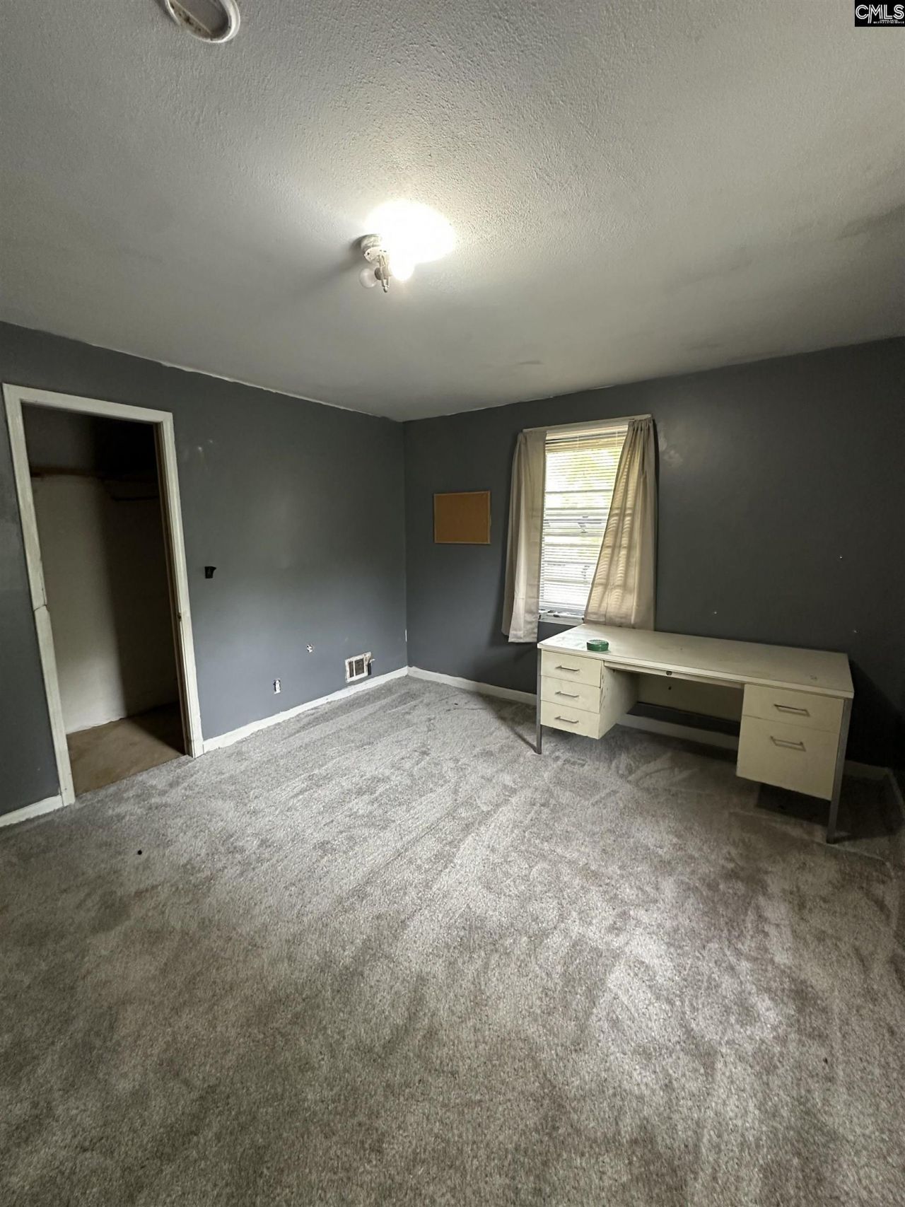 1136 Main Street  Photo 5