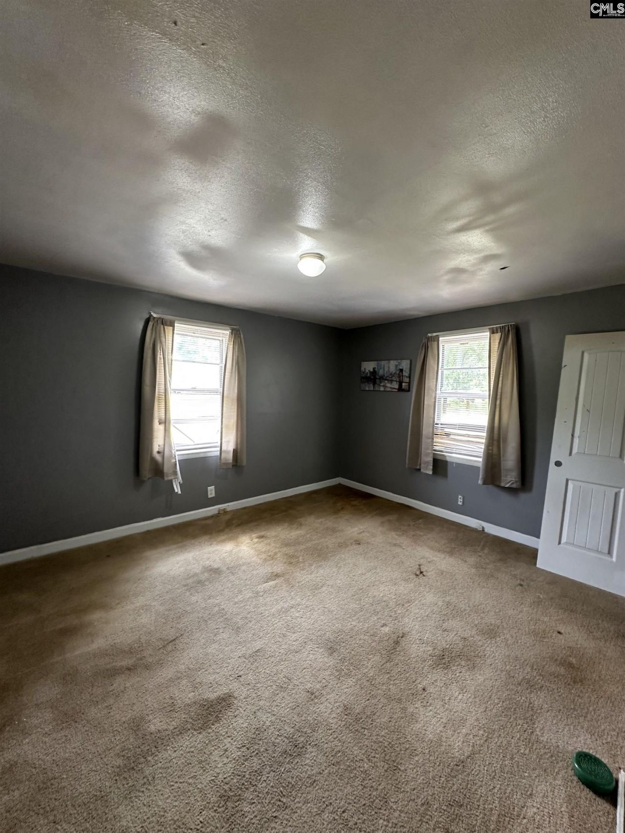 1136 Main Street  Photo 7