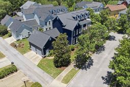 133 Van Der Horst Drive  photo 4
