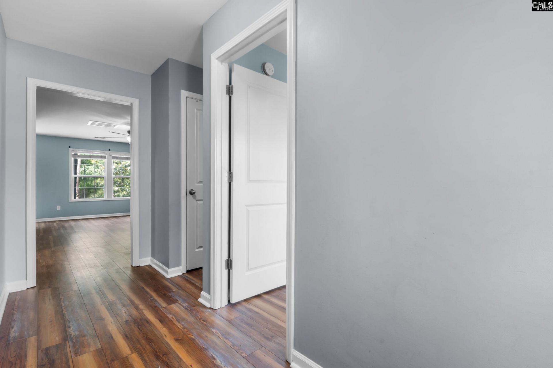 517 Colony Lakes Drive  Photo 4