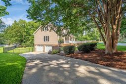 139 Walnut Lane  photo 4