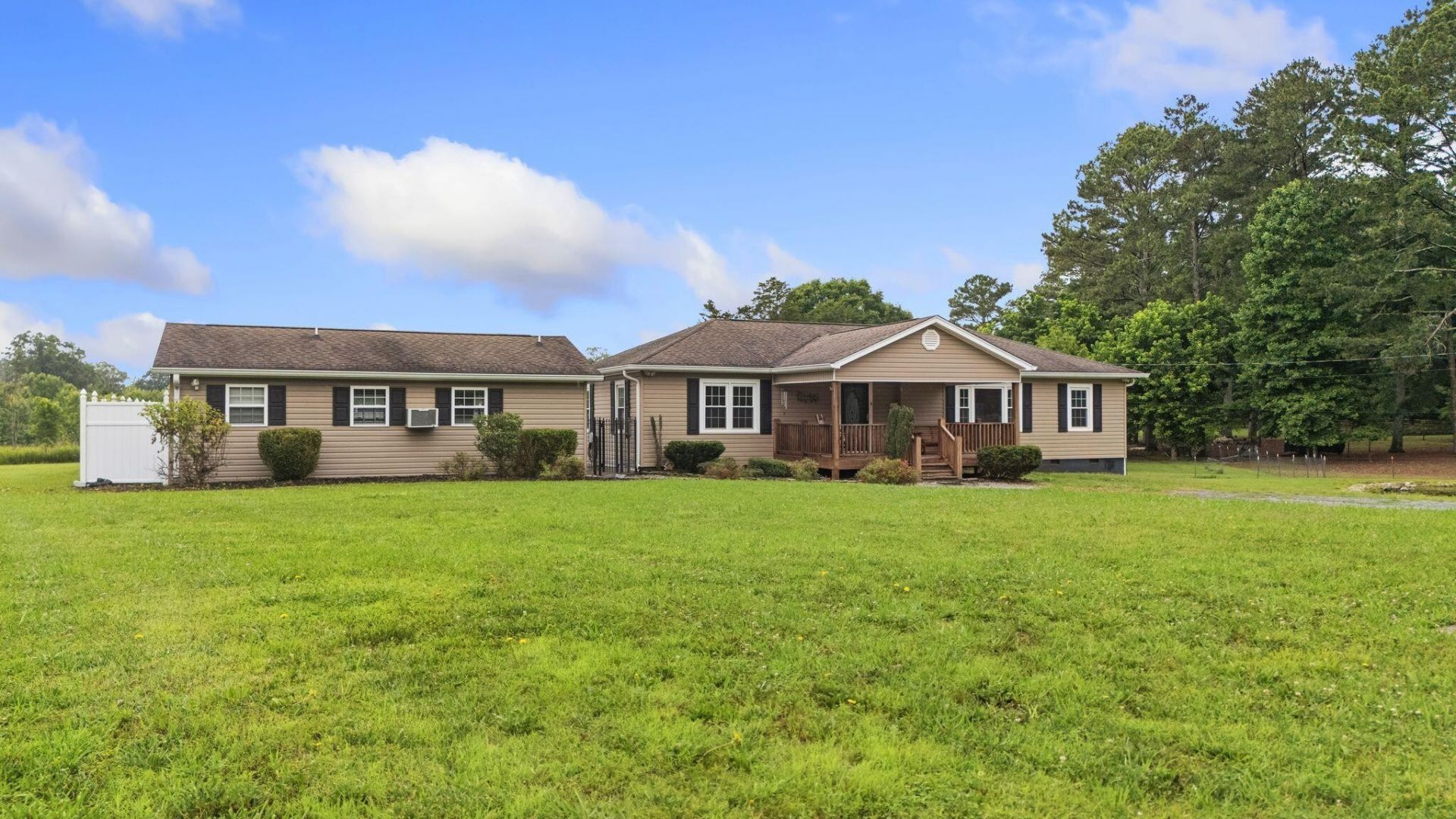 871 Kile Lake Road Se, Cleveland, TN 37323 Main Photo