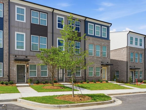 1422 Creekside Circle NW, Atlanta, GA 30318