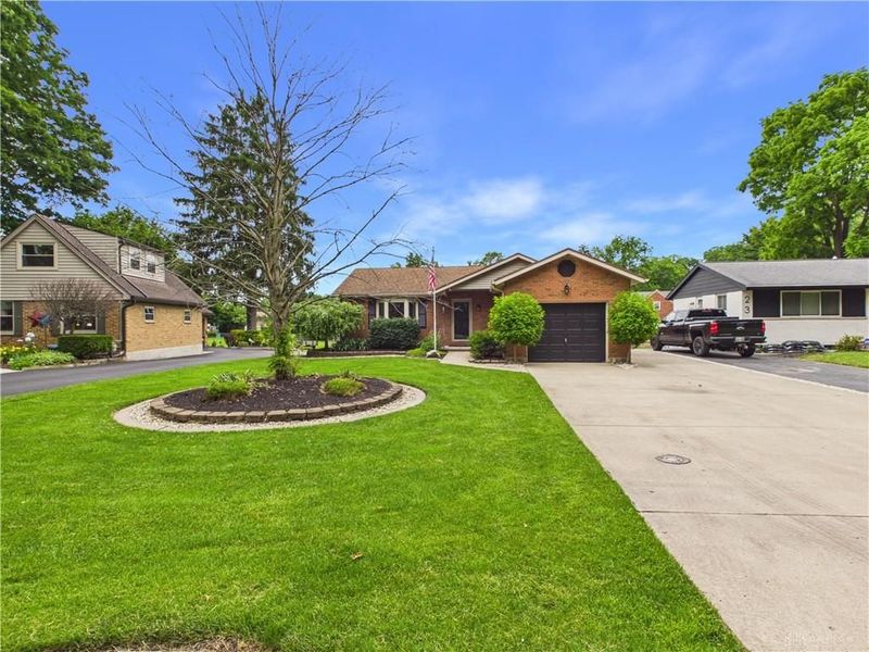 21 Dorchester Drive, Clayton, OH 45415 Photo 1